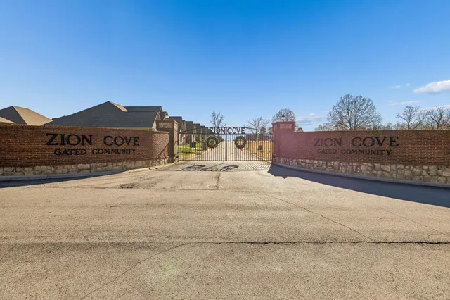 $409,900 | 219 Lake View Point, Englewood, TN 37329