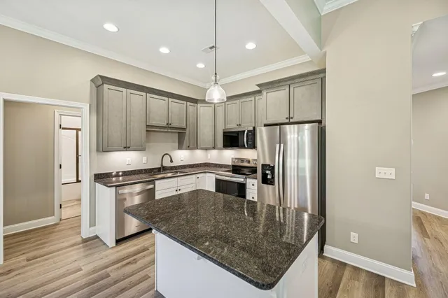 $409,900 | 219 Lake View Point, Englewood, TN 37329