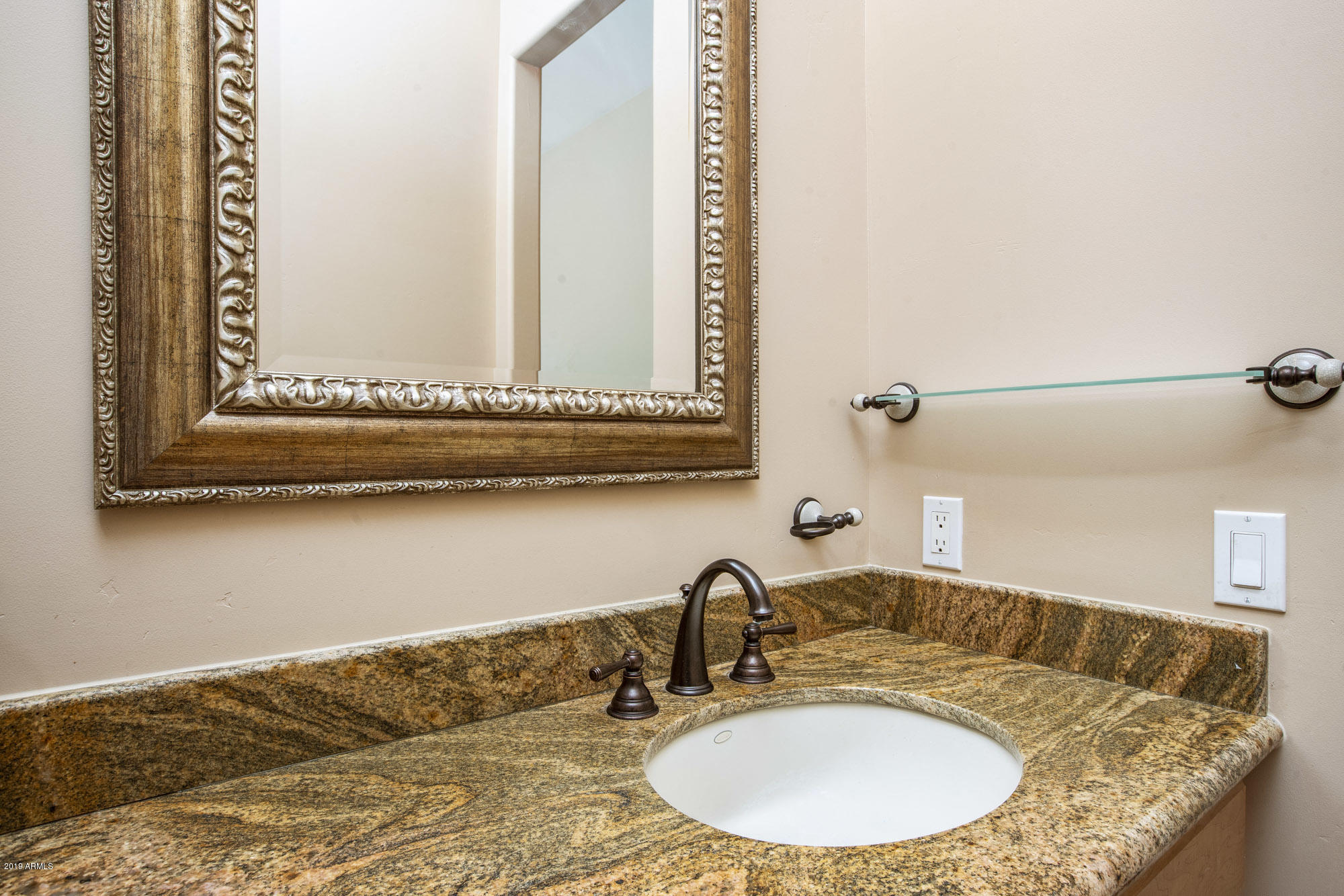 42420 North New River Road Phoenix, AZ 85086 - Photo 27 of 36 Guest Bath