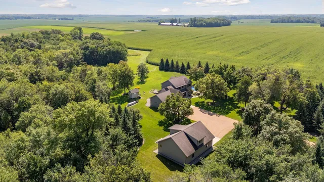 $1,299,900 | 14655 County Road 33, Norwood Young America, MN 55368