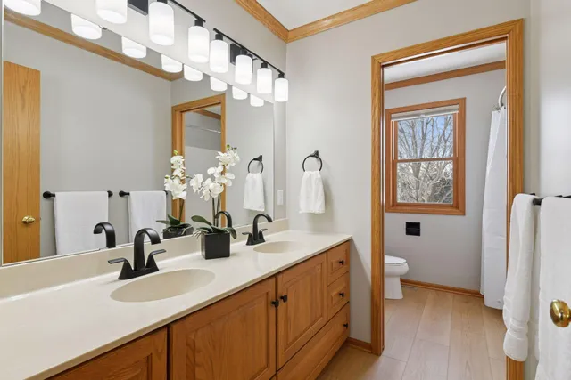 $1,299,900 | 14655 County Road 33, Norwood Young America, MN 55368