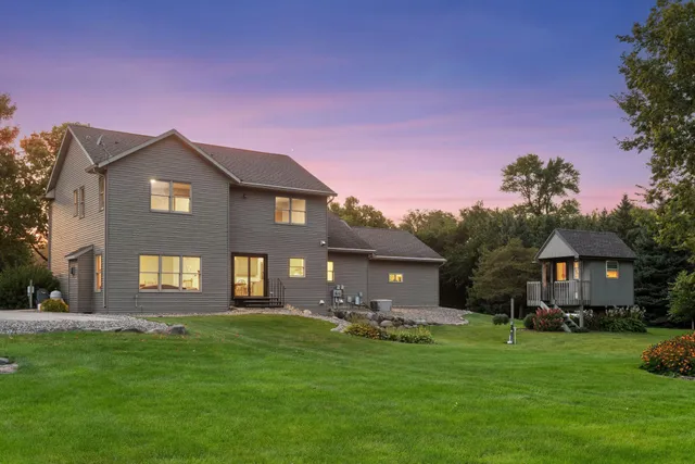$1,299,900 | 14655 County Road 33, Norwood Young America, MN 55368