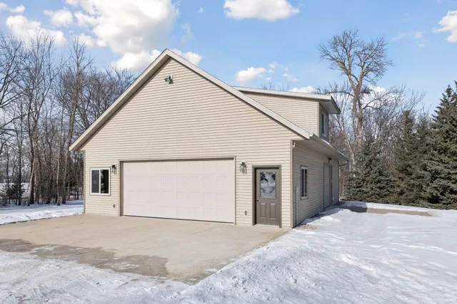 $1,299,900 | 14655 County Road 33, Norwood Young America, MN 55368