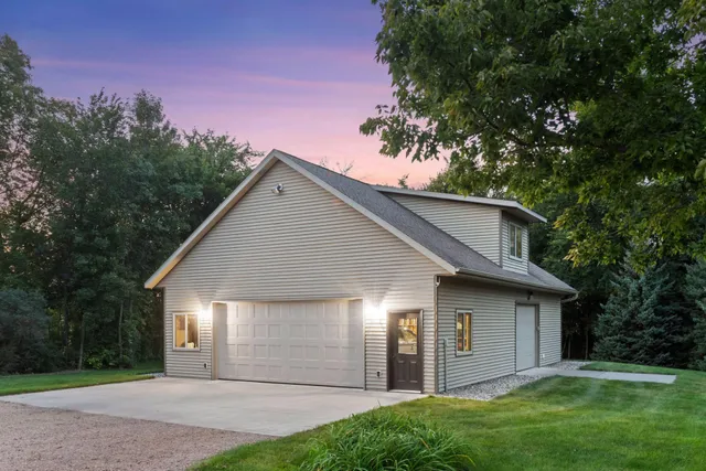 $1,299,900 | 14655 County Road 33, Norwood Young America, MN 55368