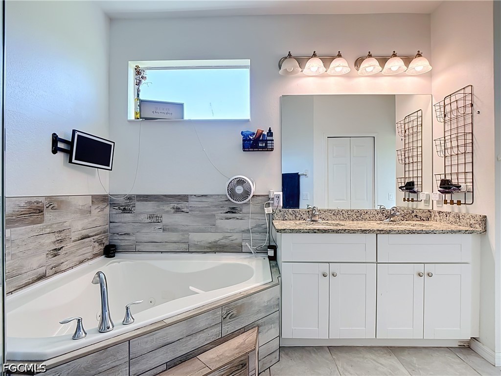 3907 11th Street Southwest Lehigh Acres, FL 33976 - Photo 16 of 43
