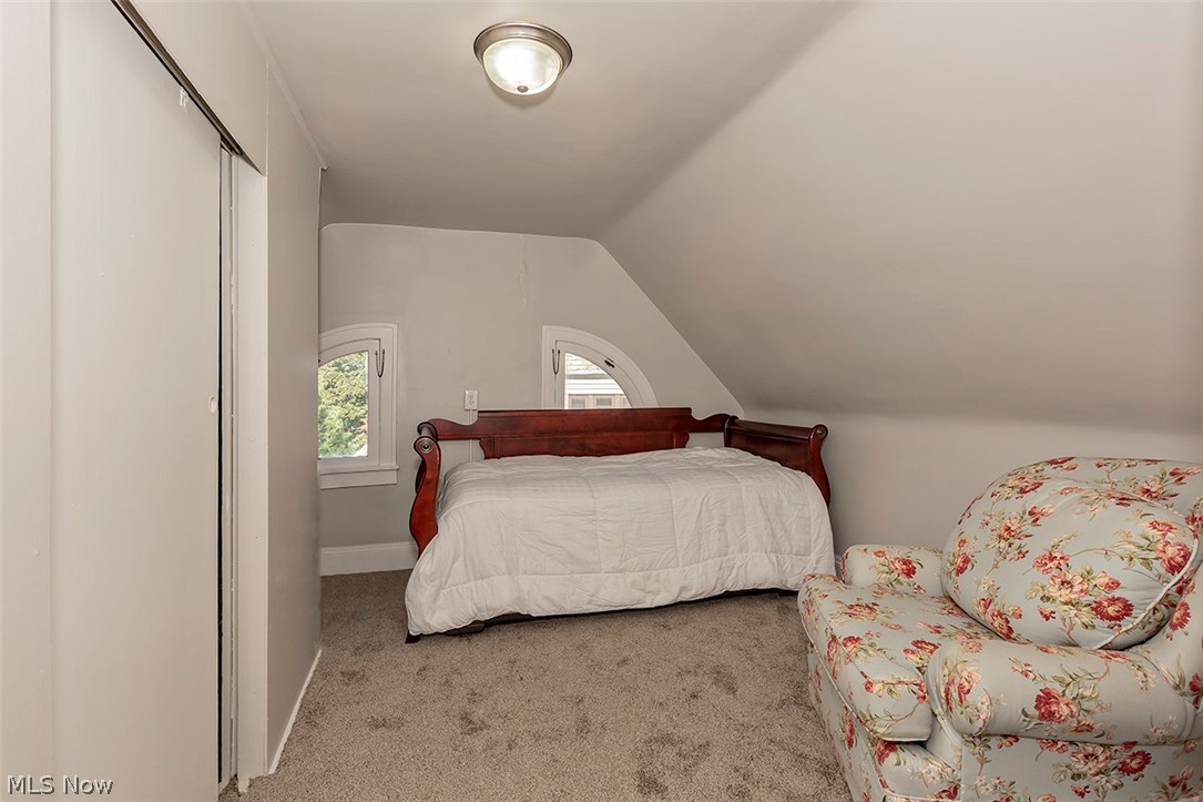 3239 Warrington Road Cleveland, OH 44120 - Photo 25 of 27