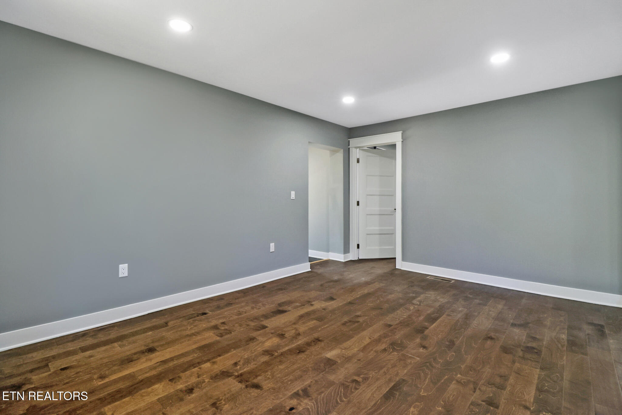 4233 Old State Road Knoxville, TN 37914 - Photo 11 of 46 if1a3893-if1a3897