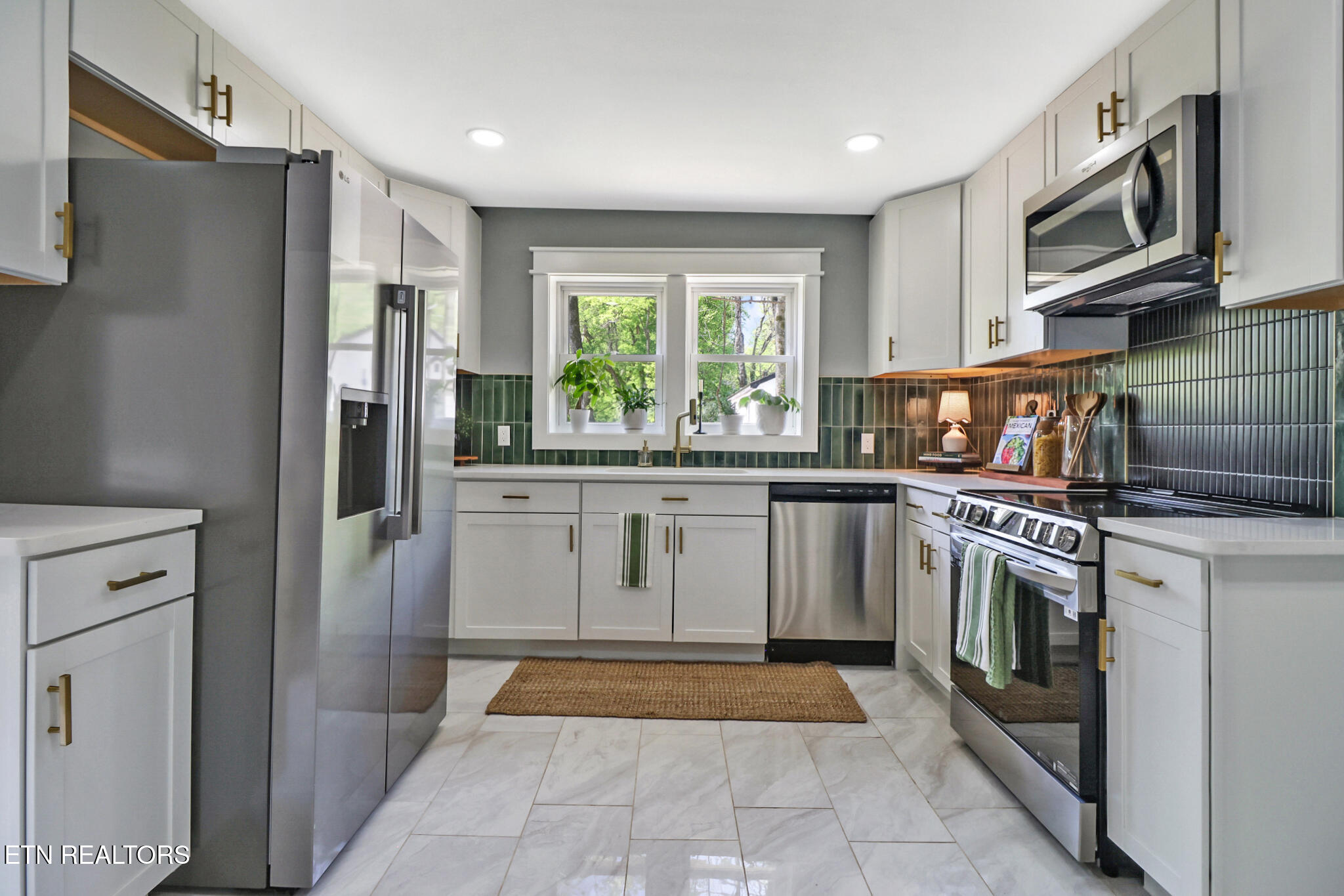 4233 Old State Road Knoxville, TN 37914 - Photo 15 of 46 if1a3908-if1a3912