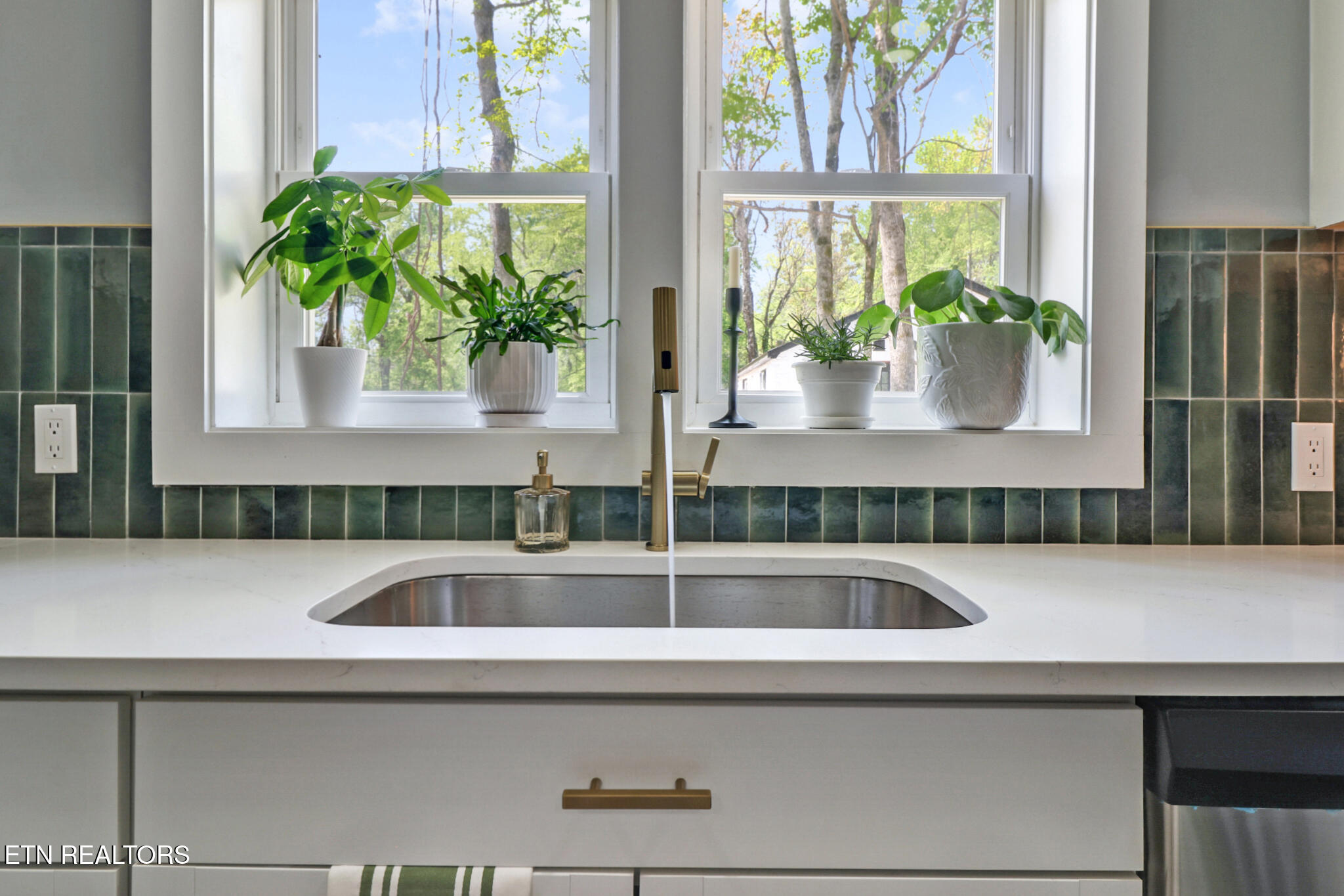 4233 Old State Road Knoxville, TN 37914 - Photo 17 of 46 if1a4003-if1a4007