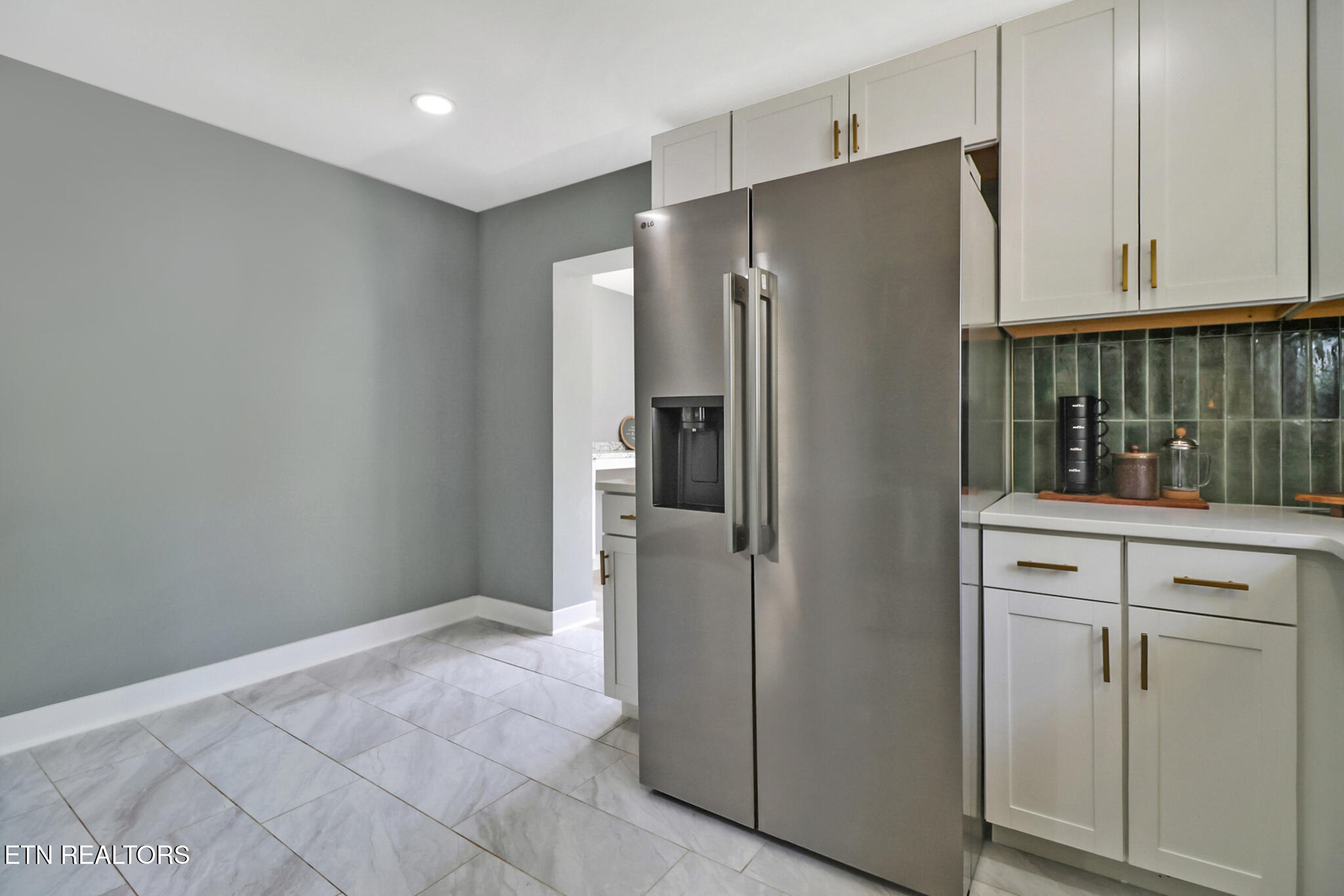 4233 Old State Road Knoxville, TN 37914 - Photo 19 of 46 if1a3918-if1a3922