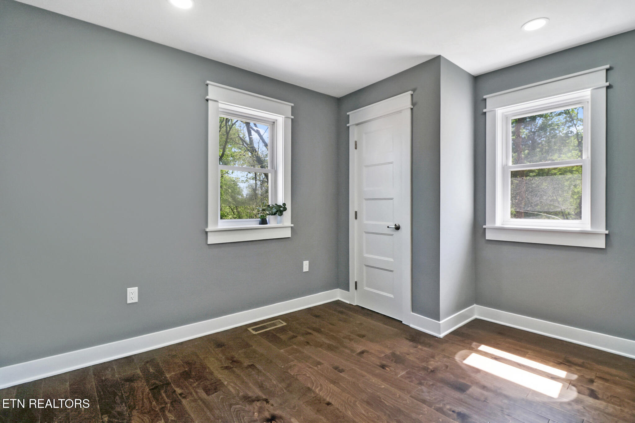 4233 Old State Road Knoxville, TN 37914 - Photo 23 of 46 if1a3933-if1a3937