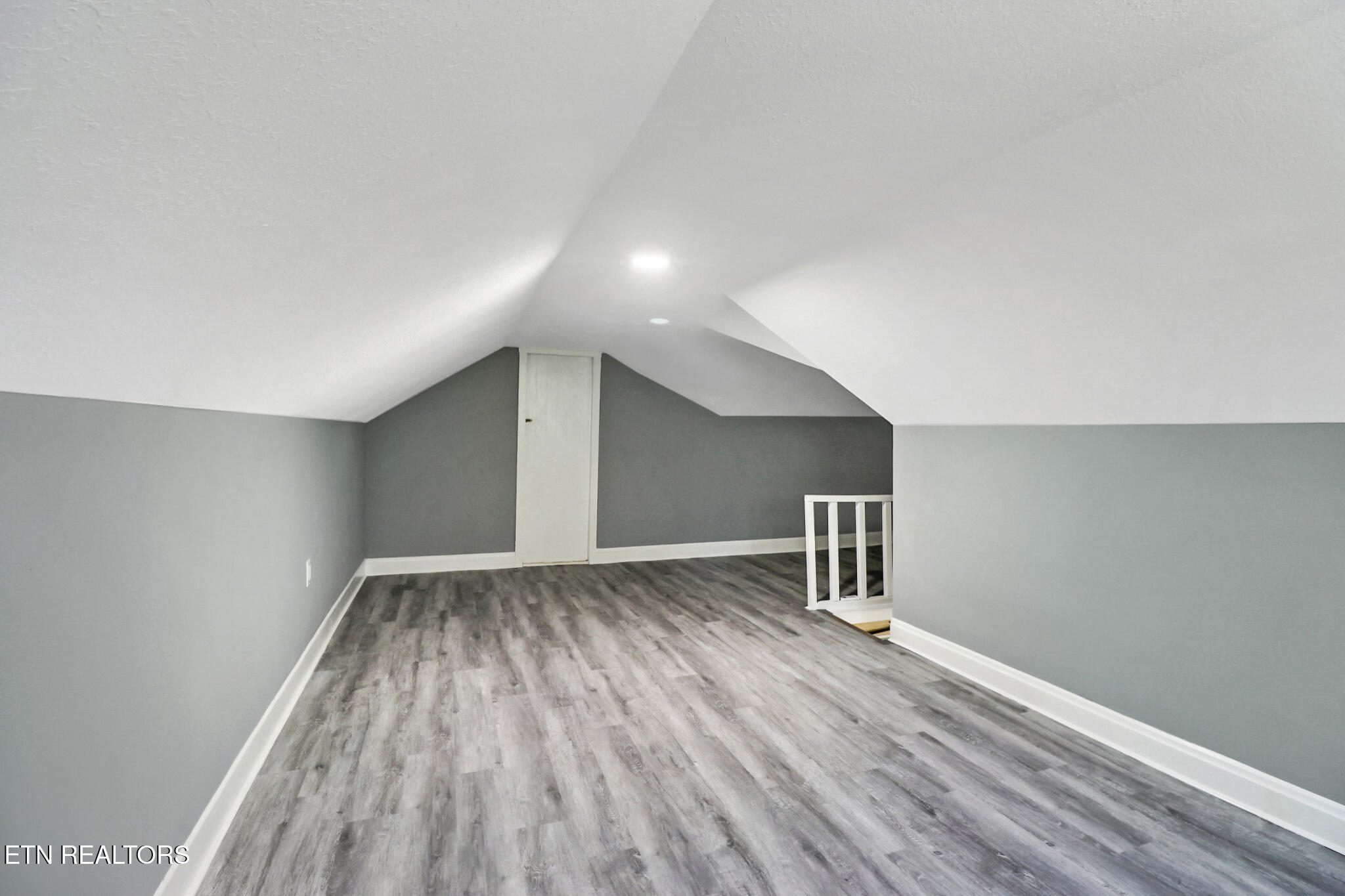 4233 Old State Road Knoxville, TN 37914 - Photo 32 of 46 if1a3983-if1a3987