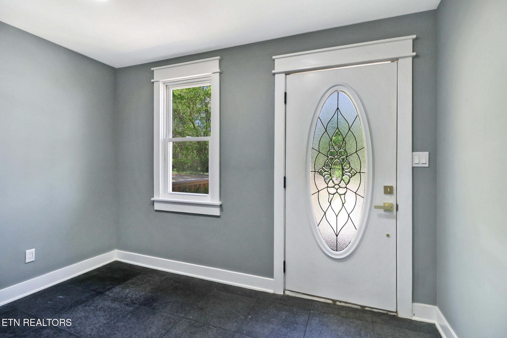 4233 Old State Road Knoxville, TN 37914 - Photo 7 of 46 if1a3868-if1a3872