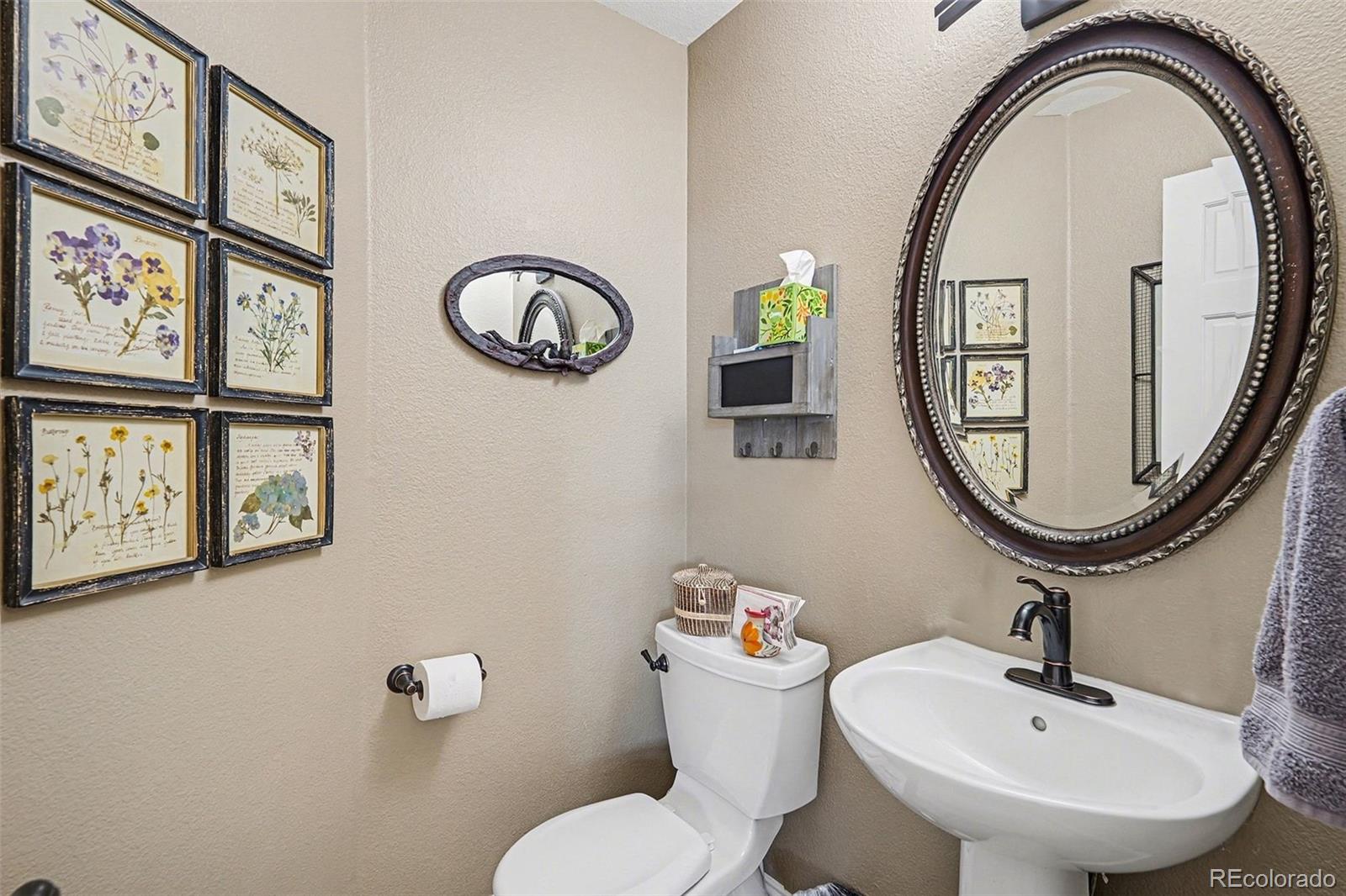 7549 Bantry Court Lone Tree, CO 80124 - Photo 10 of 36