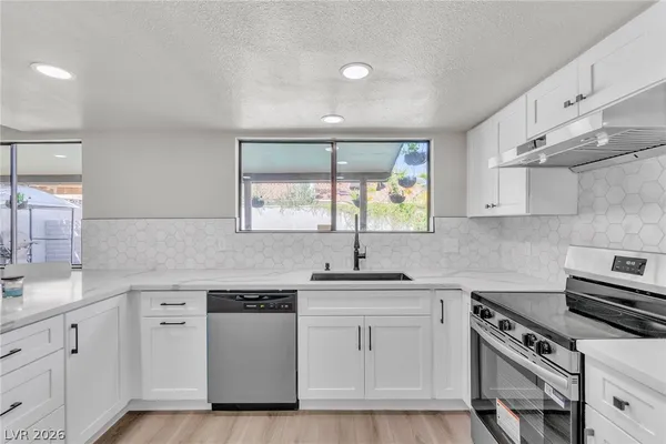 $649,888 | 349 Listo Court, Henderson, NV 89014