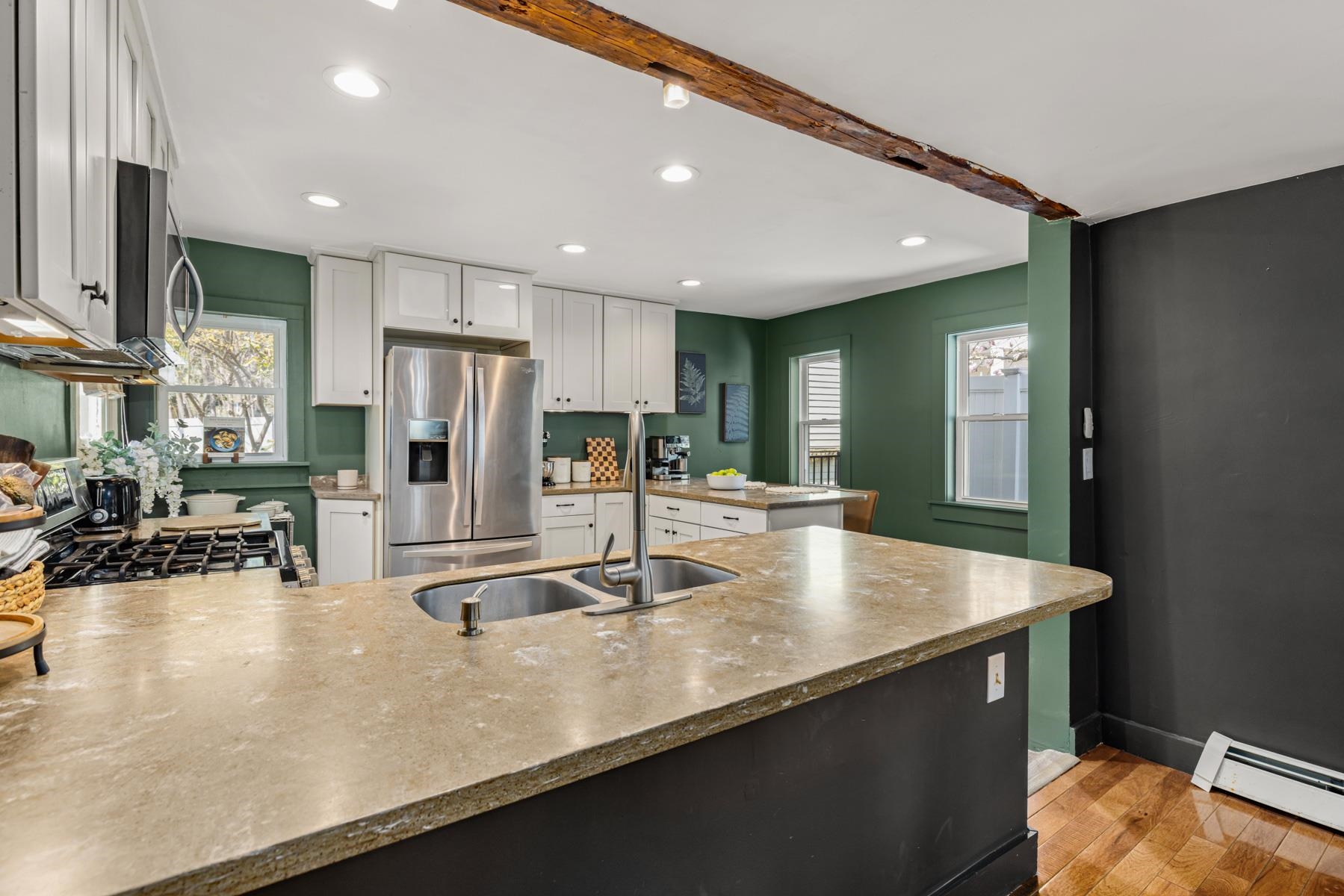 12 Hall Place Exeter, NH 03833 - Photo 13 of 39 Gallery Image 13