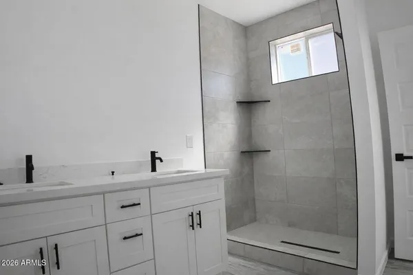 $450,000 | 75 Good Hope Bay, Page, AZ 86040