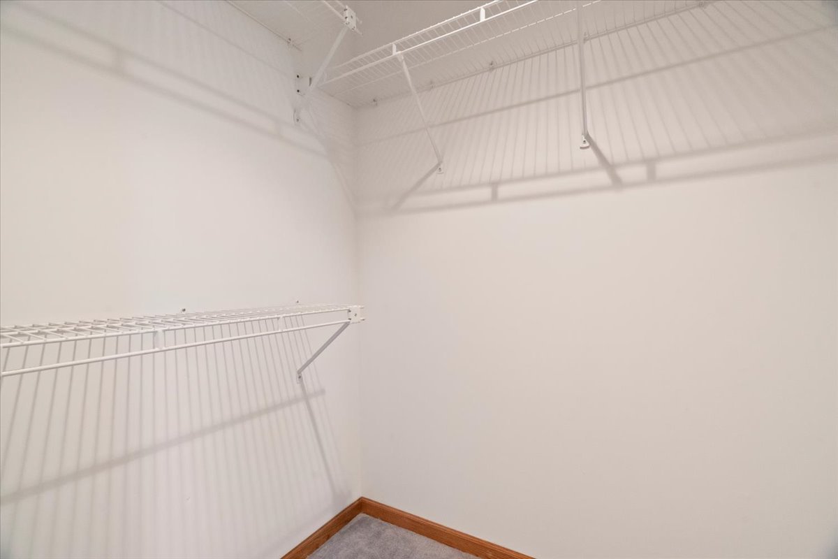 2407 Elk Drive Spring Grove, IL 60081 - Photo 12 of 31 Gallery Image 12