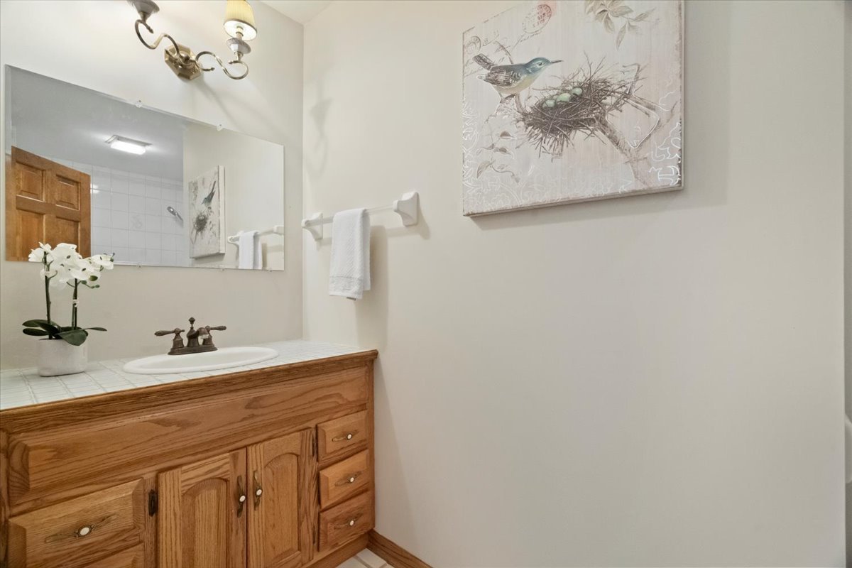 2407 Elk Drive Spring Grove, IL 60081 - Photo 14 of 31 Gallery Image 14