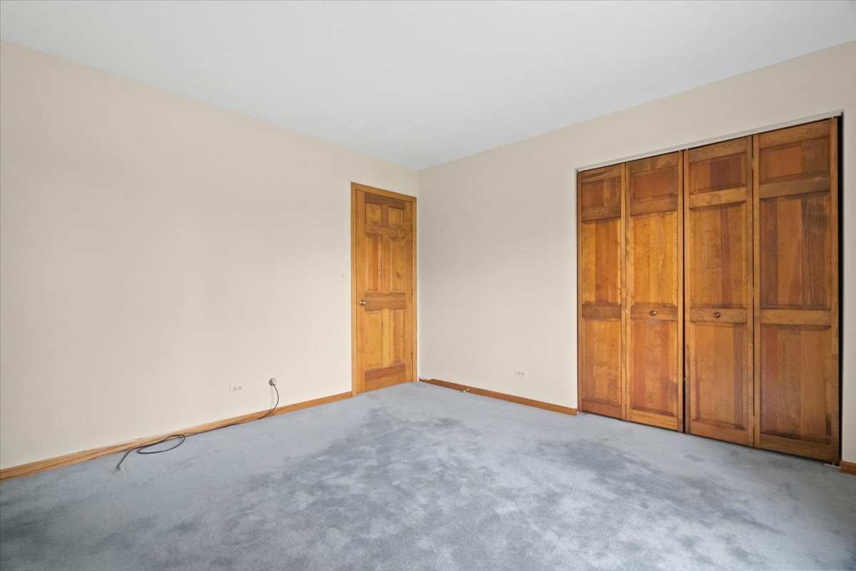 2407 Elk Drive Spring Grove, IL 60081 - Photo 15 of 31 Gallery Image 15
