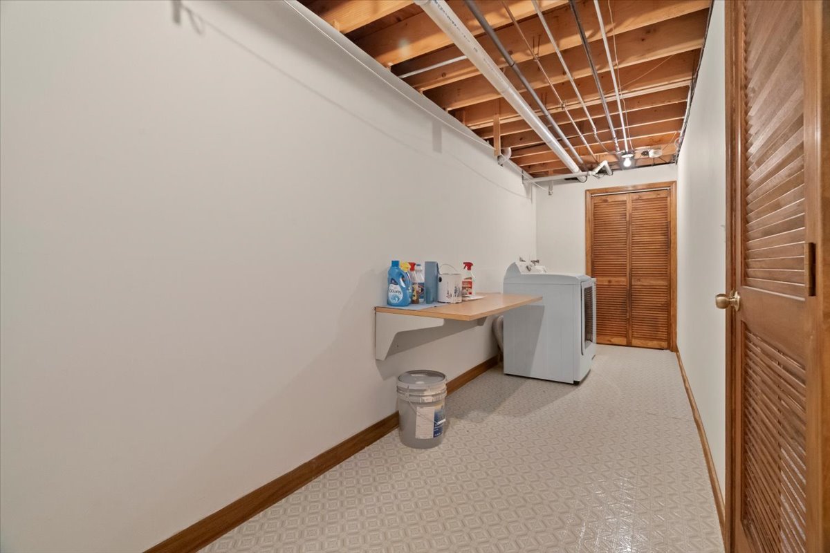 2407 Elk Drive Spring Grove, IL 60081 - Photo 17 of 31 Gallery Image 17