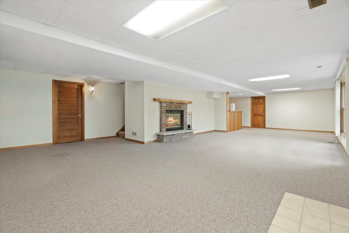 2407 Elk Drive Spring Grove, IL 60081 - Photo 19 of 31 Gallery Image 19