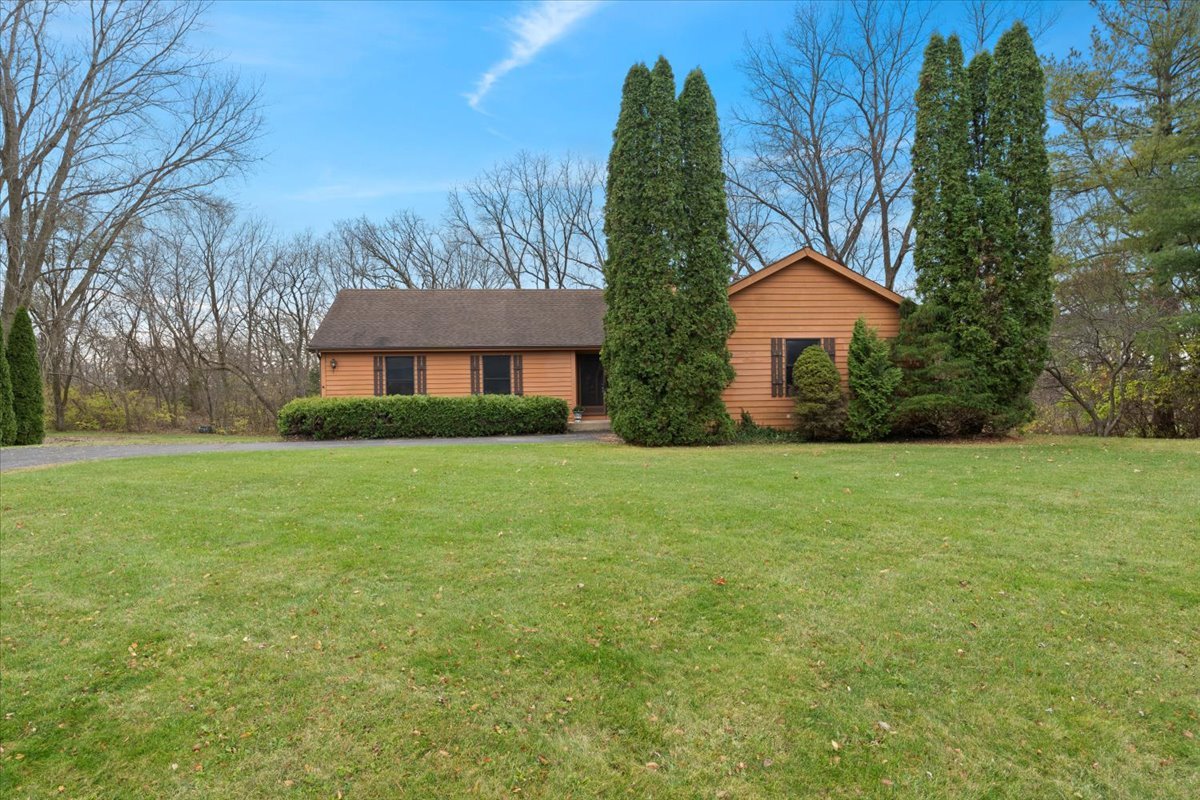2407 Elk Drive Spring Grove, IL 60081 - Photo 2 of 31 Gallery Image 2