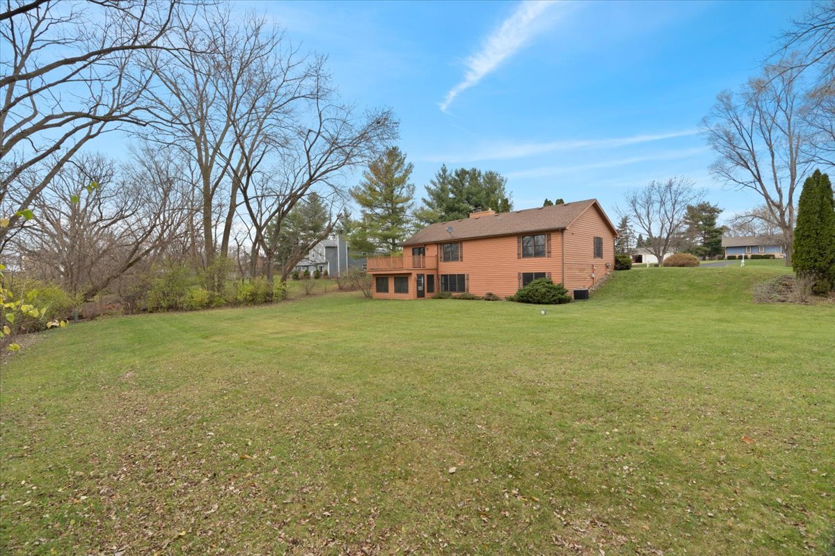 2407 Elk Drive Spring Grove, IL 60081 - Photo 28 of 31 Gallery Image 28