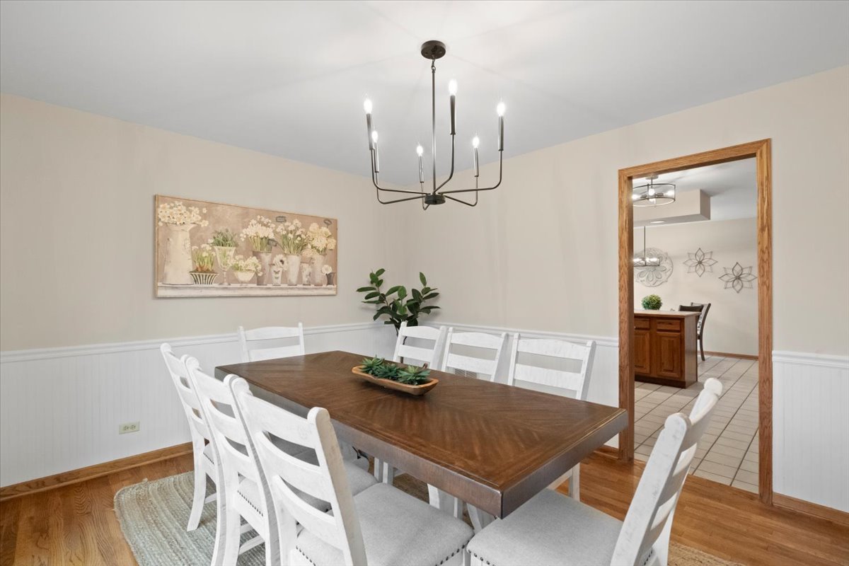 2407 Elk Drive Spring Grove, IL 60081 - Photo 6 of 31 Gallery Image 6