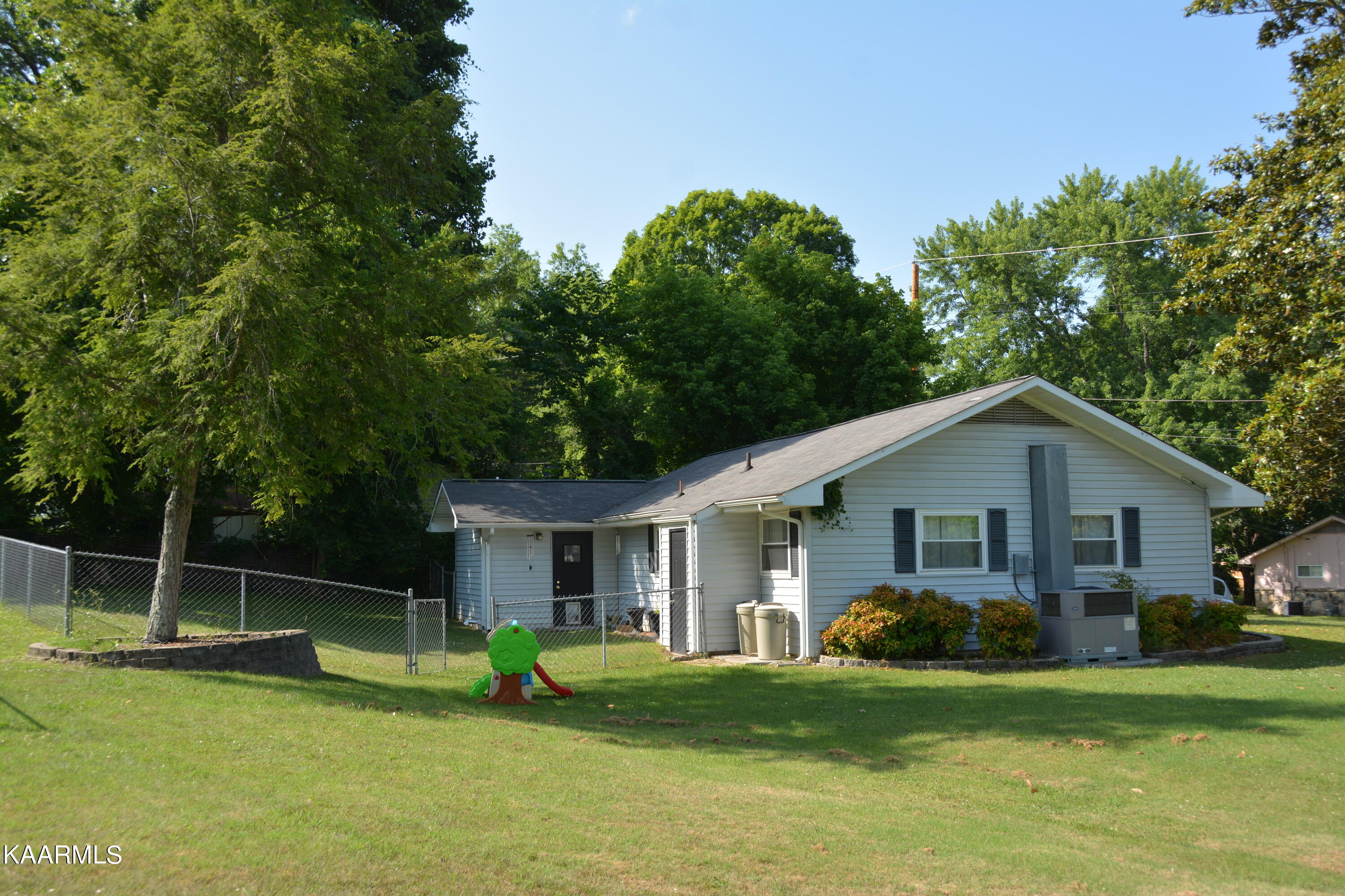 201 Byron Lane Oak Ridge, TN 37830 - Photo 8 of 22 DSC_5529