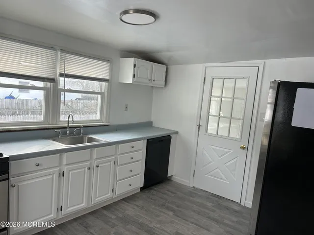 $2,800 | 276 Linden Avenue, North Middletown, NJ 07748