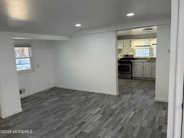 $2,800 | 276 Linden Avenue, North Middletown, NJ 07748