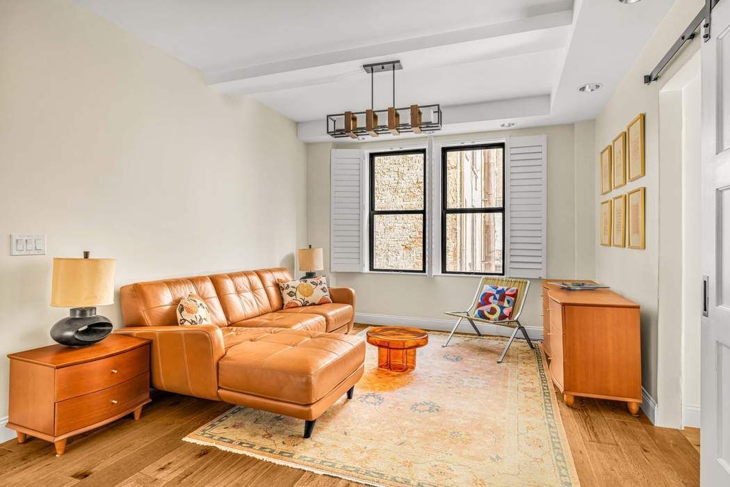 320 West 89th Street, Unit 3CD Manhattan, NY 10024 - Photo 3 of 14