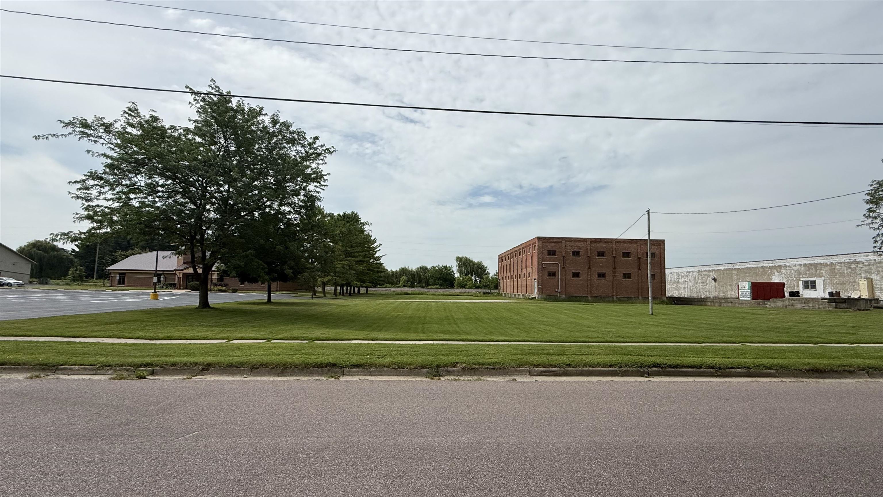 302 West Stroud Street Randolph, WI 53956 - Photo 2 of 5