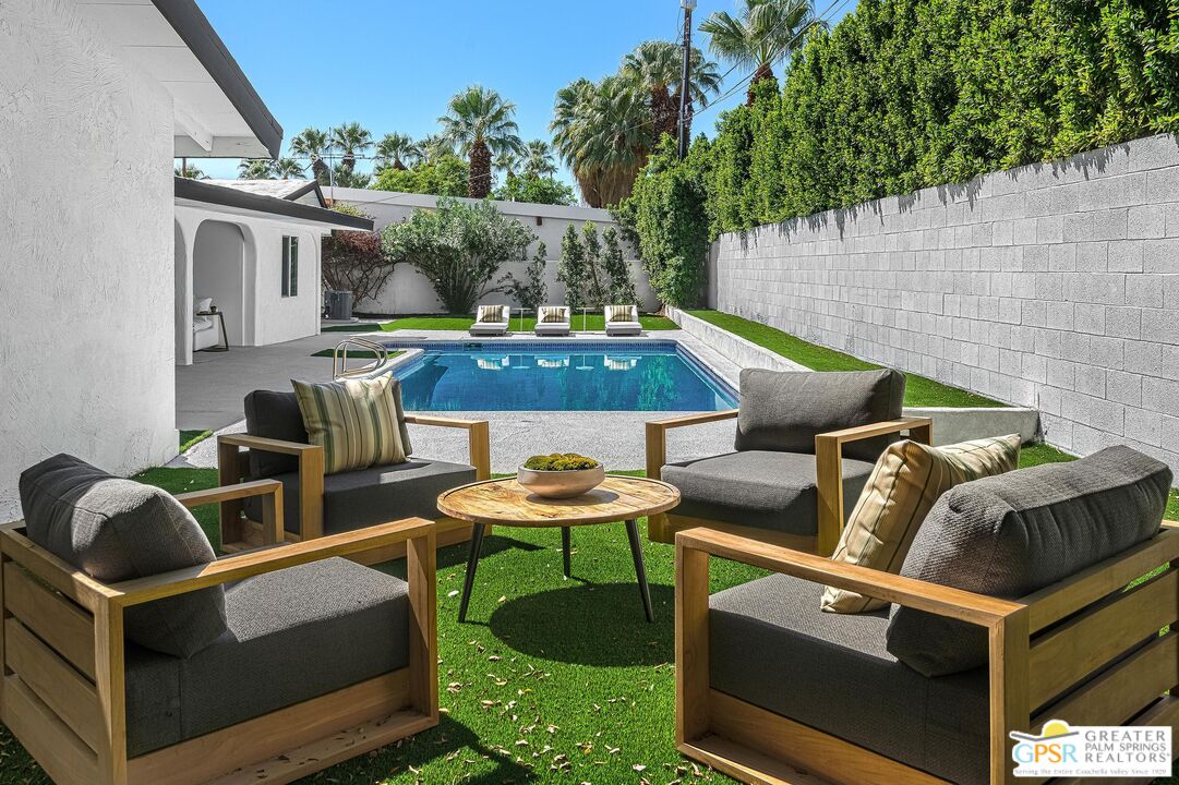 1433 North Fiesta Road Palm Springs, CA 92262 - Photo 26 of 30 an outdoor space with patio