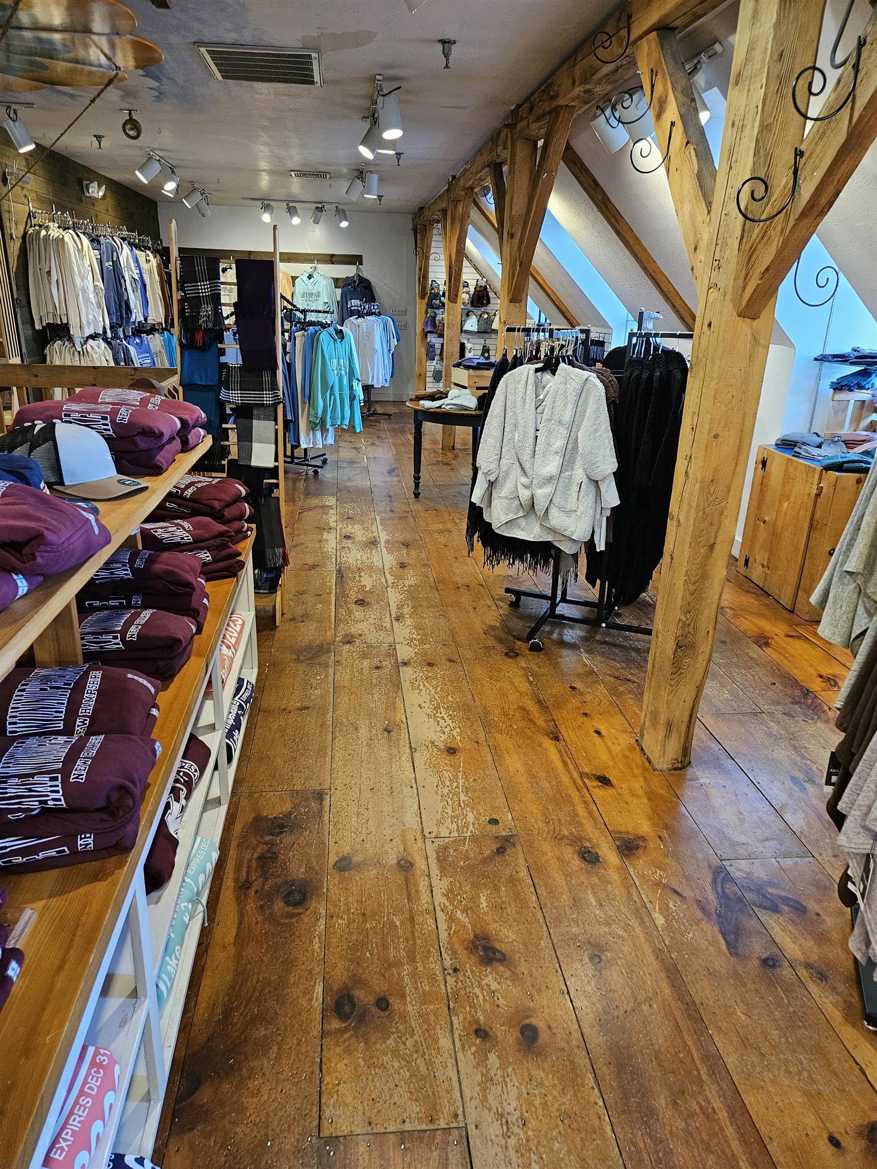 312 Daniel Webster Highway Meredith, NH 03253 - Photo 8 of 10