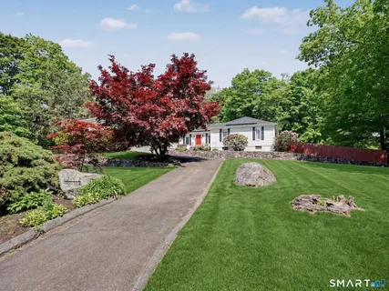 $899,000 | 2 Studio Lane, Norwalk, CT 06850