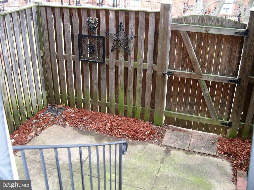4626 28th Road South, Unit A Arlington, VA 22206 - Photo 14 of 30 Patio backs to Common Area