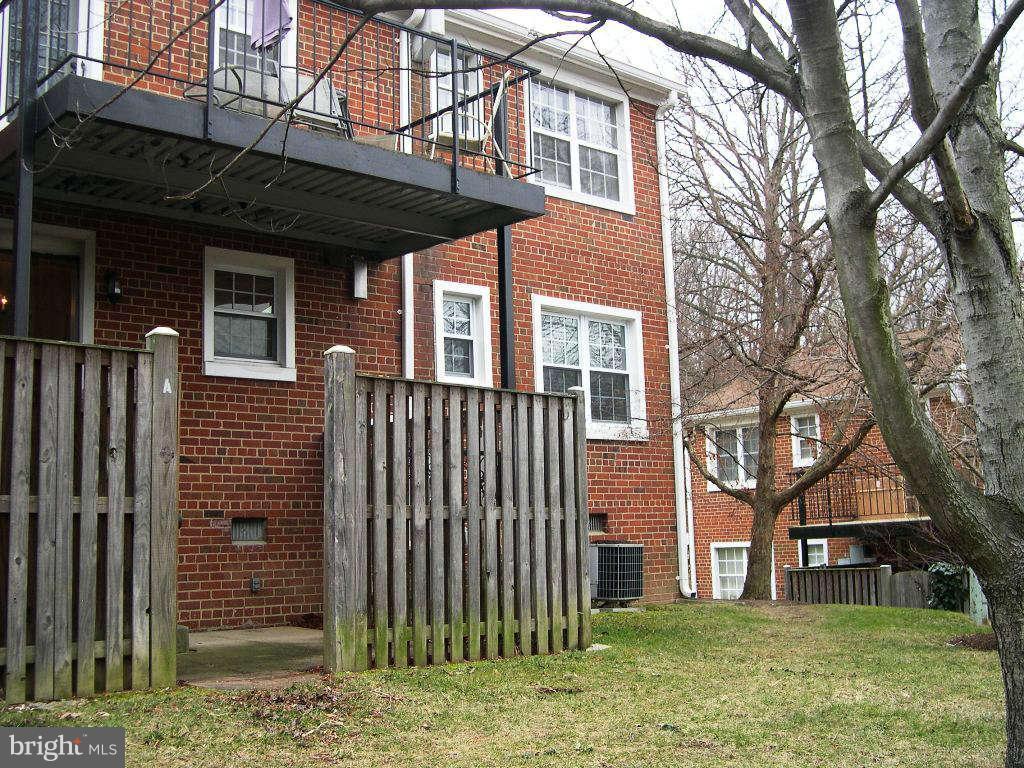 4626 28th Road South, Unit A Arlington, VA 22206 - Photo 16 of 30 Note the yard and open area