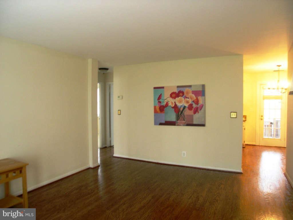4626 28th Road South, Unit A Arlington, VA 22206 - Photo 3 of 30 Living Room - Opens to Dining Room