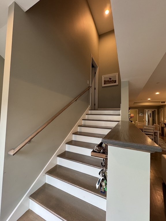 278 West Fifth Street, Unit 1 Boston, MA 02127 - Photo 13 of 22 a view of entryway and hall
