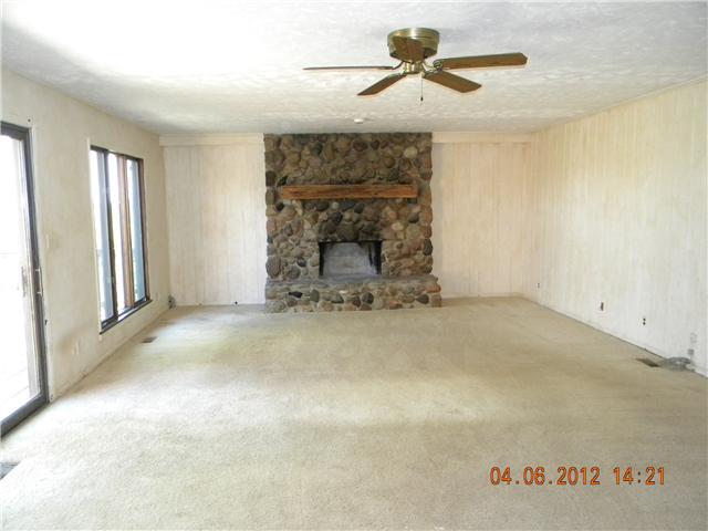 2391 East Eden Road Greenfield, IN 46140 - Photo 4 of 11