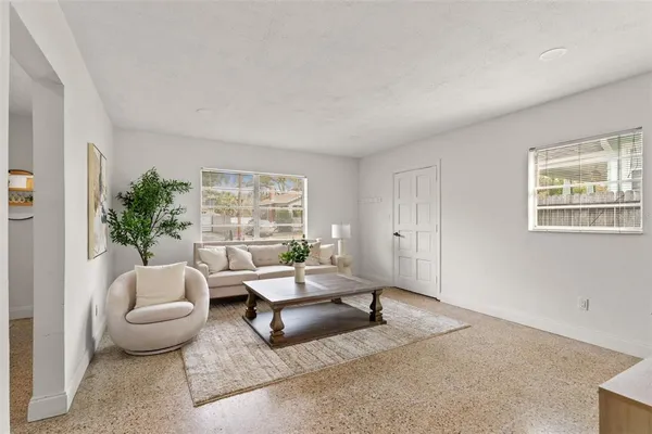 $3,200 | 314 West Alva Street, Tampa, FL 33603