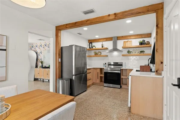 $3,200 | 314 West Alva Street, Tampa, FL 33603