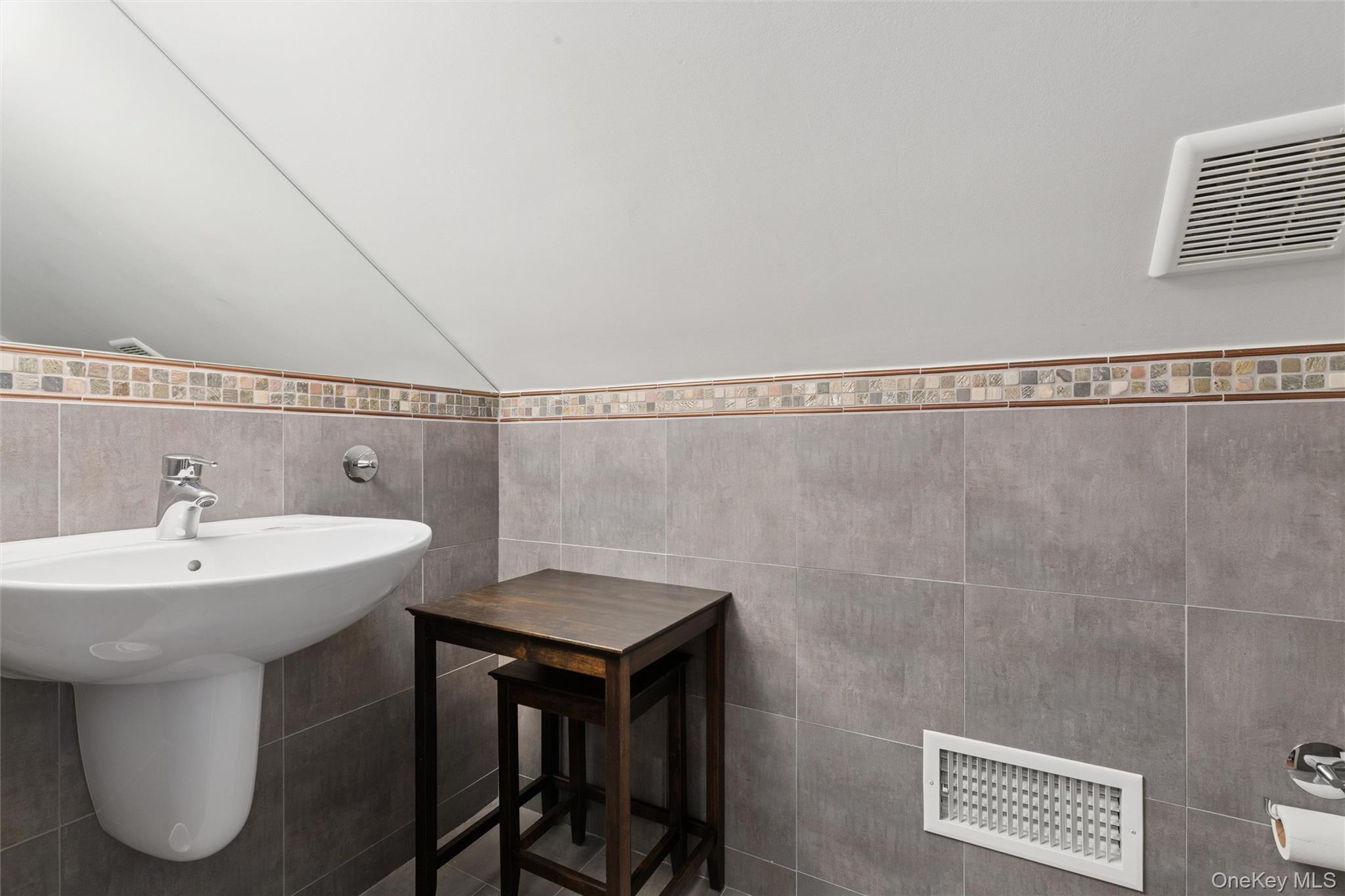 2150 Haywaters Road Cutchogue, NY 11935 - Photo 20 of 25