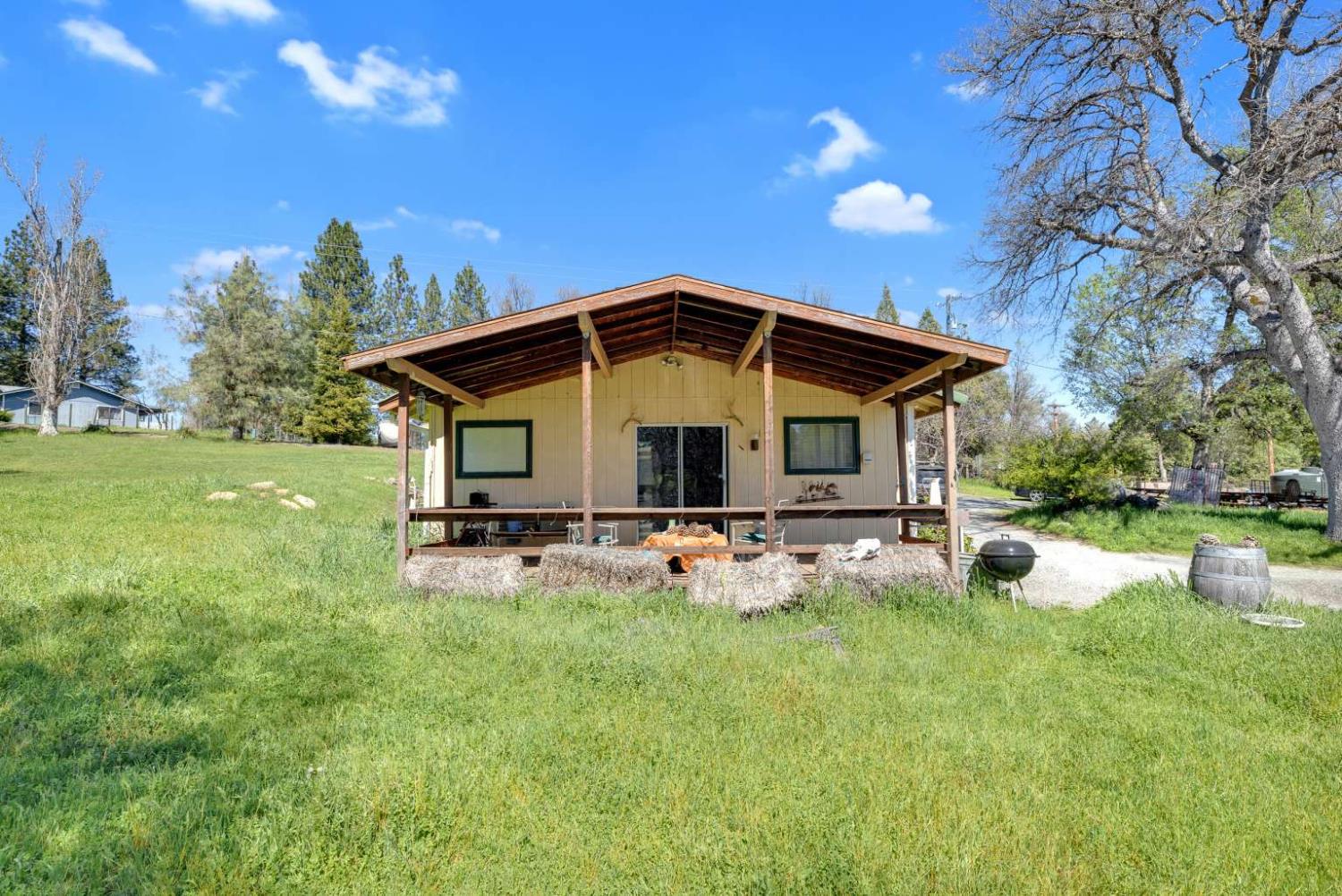 13489 Yorkshire Road Groveland, CA 95321 - Photo 3 of 35