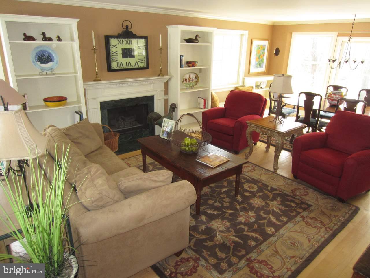 3694 Pleasant Valley Road York, PA 17406 - Photo 7 of 36 Gallery Image 7