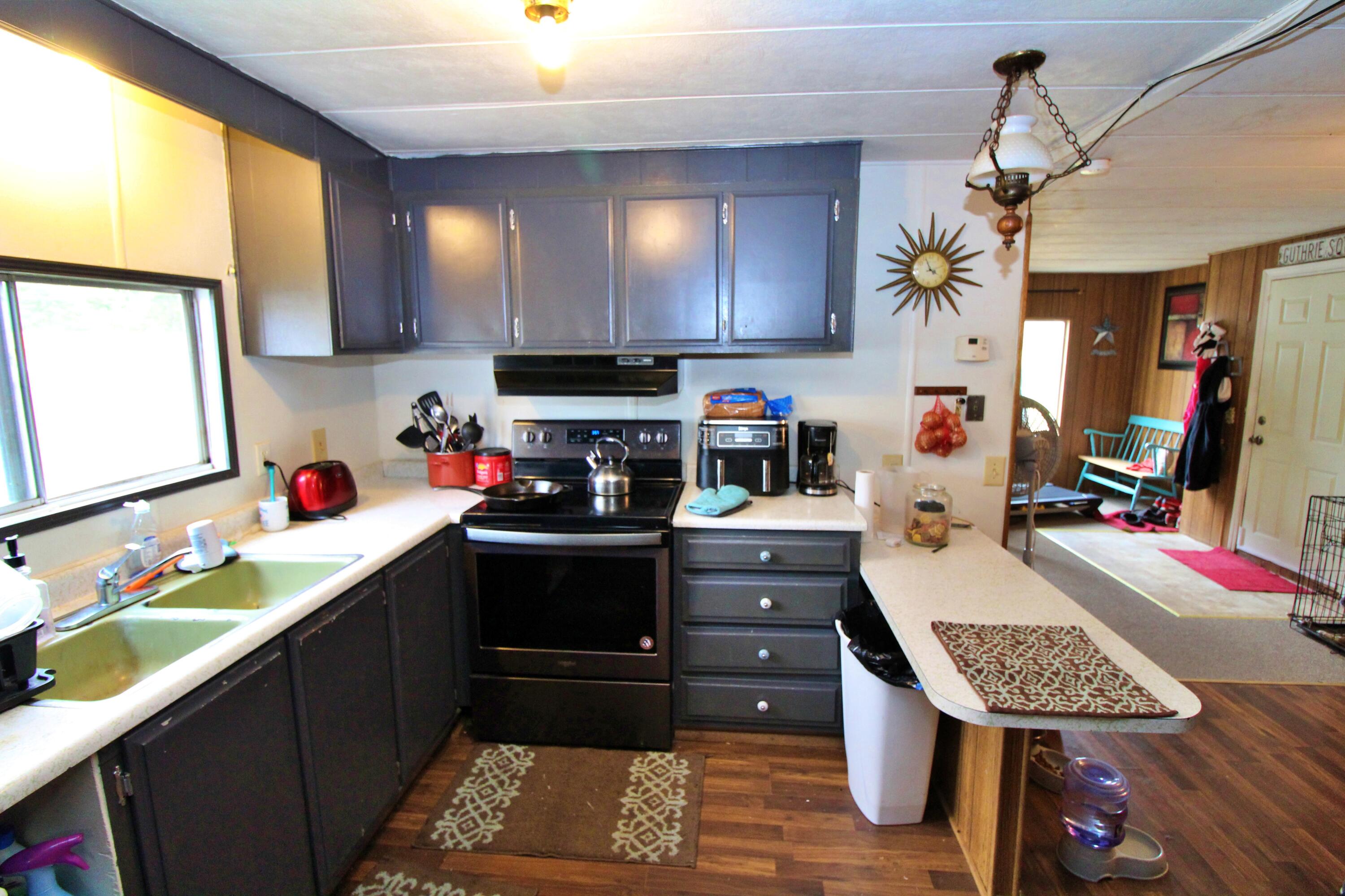 1120-a Merlin Road Grants Pass, OR 97526 - Photo 26 of 35 Kitchen in mobile.