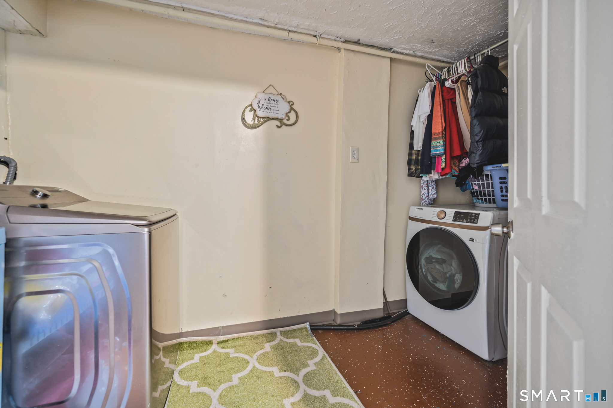 154 Overbrook Road West Hartford, CT 06107 - Photo 35 of 40 Gallery Image 35