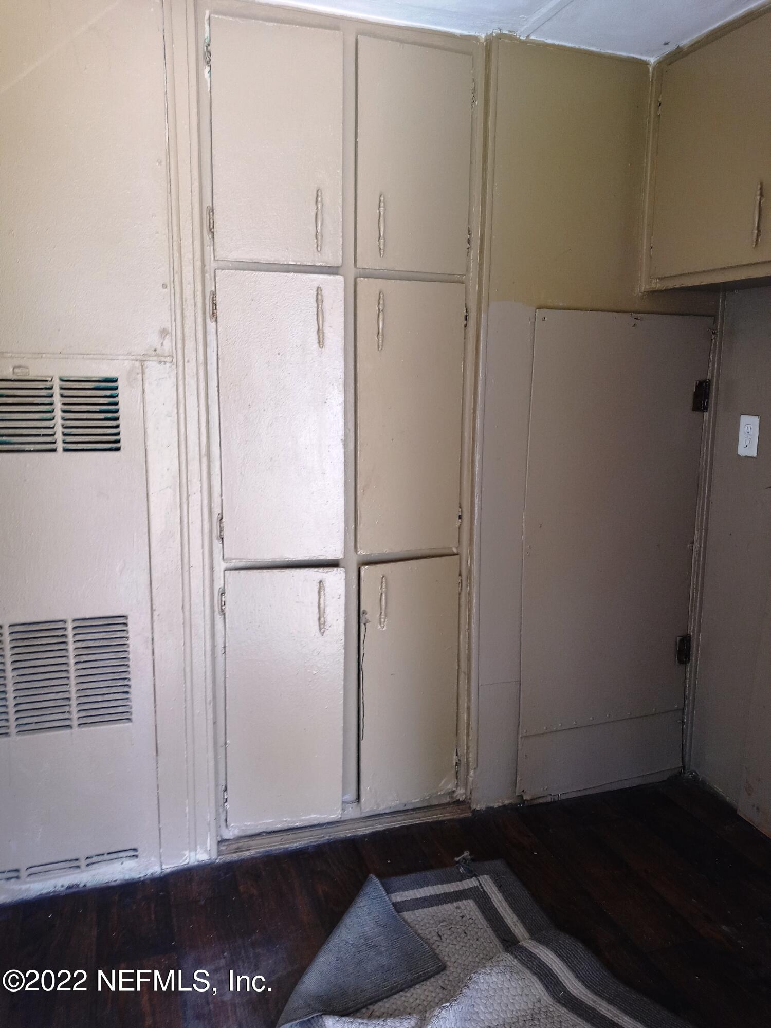 763 Georgetown Denver Road, Unit 1 Crescent City, FL 32112 - Photo 11 of 29 Storage In Laundry Room